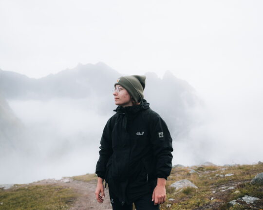 10F3BA70-8D25-4C1D-9812-A6C2426767AD